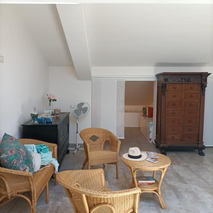 Appartamento The Bays - La Mansarda Ad Un Passo Dal Mare Acireale Esterno foto
