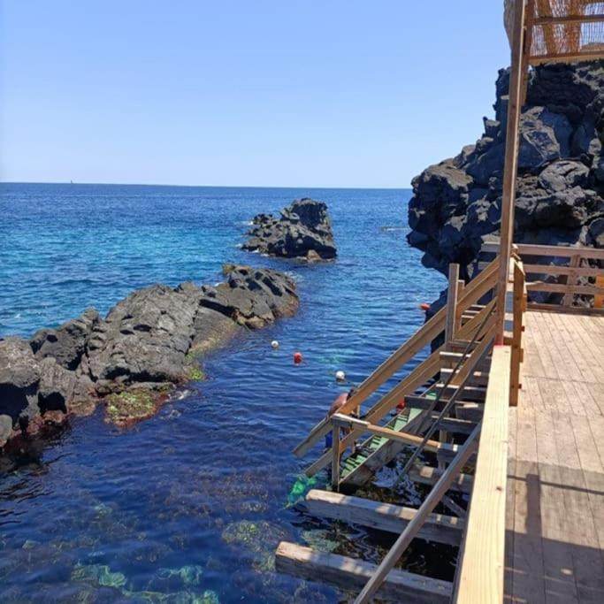 Appartamento The Bays - La Mansarda Ad Un Passo Dal Mare Acireale Esterno foto